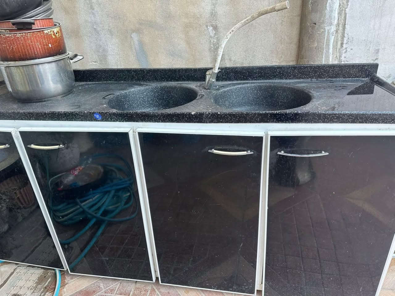 کەوەنتەر بو فروشتن
کەوەنتەرەکە دوو مەتر و نیوە تەباغەکەشی لەگەلە 
مەخسەلەکەی دوو مەترە 

نرخ ٣٠٠ هەزار


**إذا كنت صاحب هذا الإعلان وتريد حذفه لأي سبب، رجاءا أرسل رسالة إلى الدعم الفني**