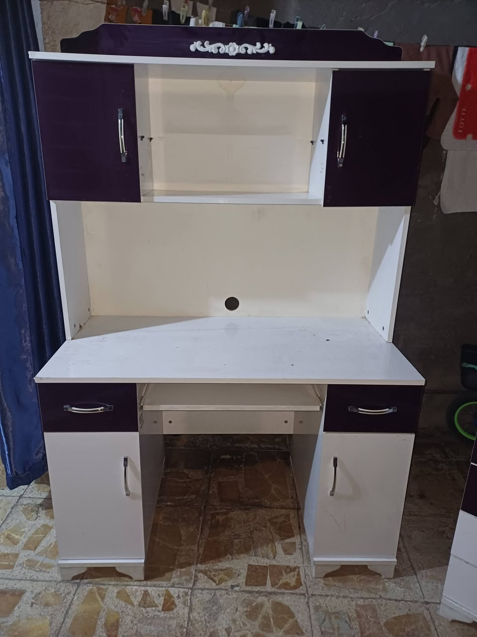 -لبيع اي استفسار على وات ساب *********** سعر ٢٠٠ الف
