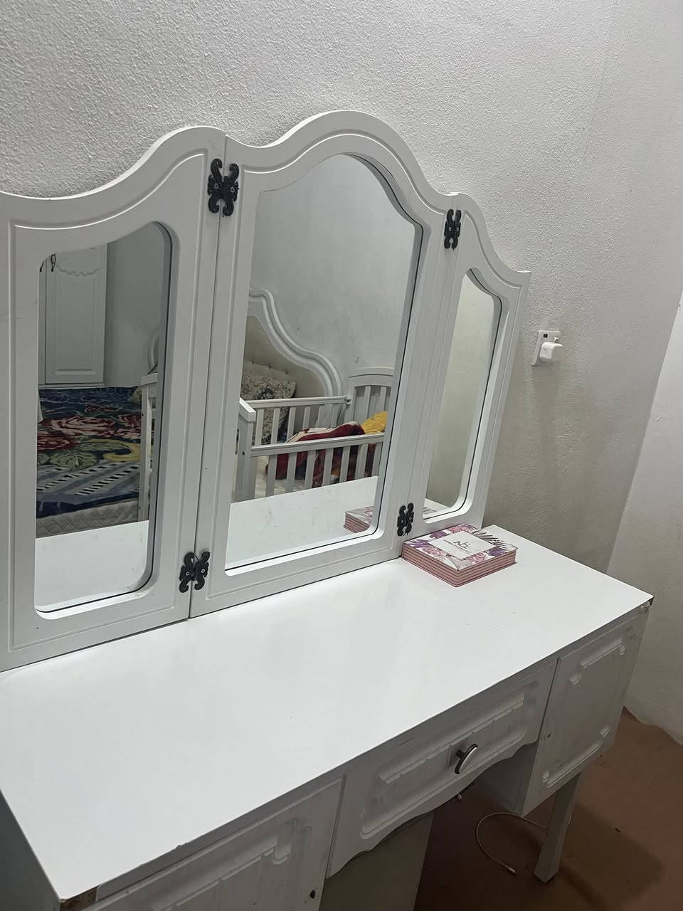 غرفه نوم اخو الجديد اي عيب مابيه


**إذا كنت صاحب هذا الإعلان وتريد حذفه لأي سبب، رجاءا أرسل رسالة إلى الدعم الفني**