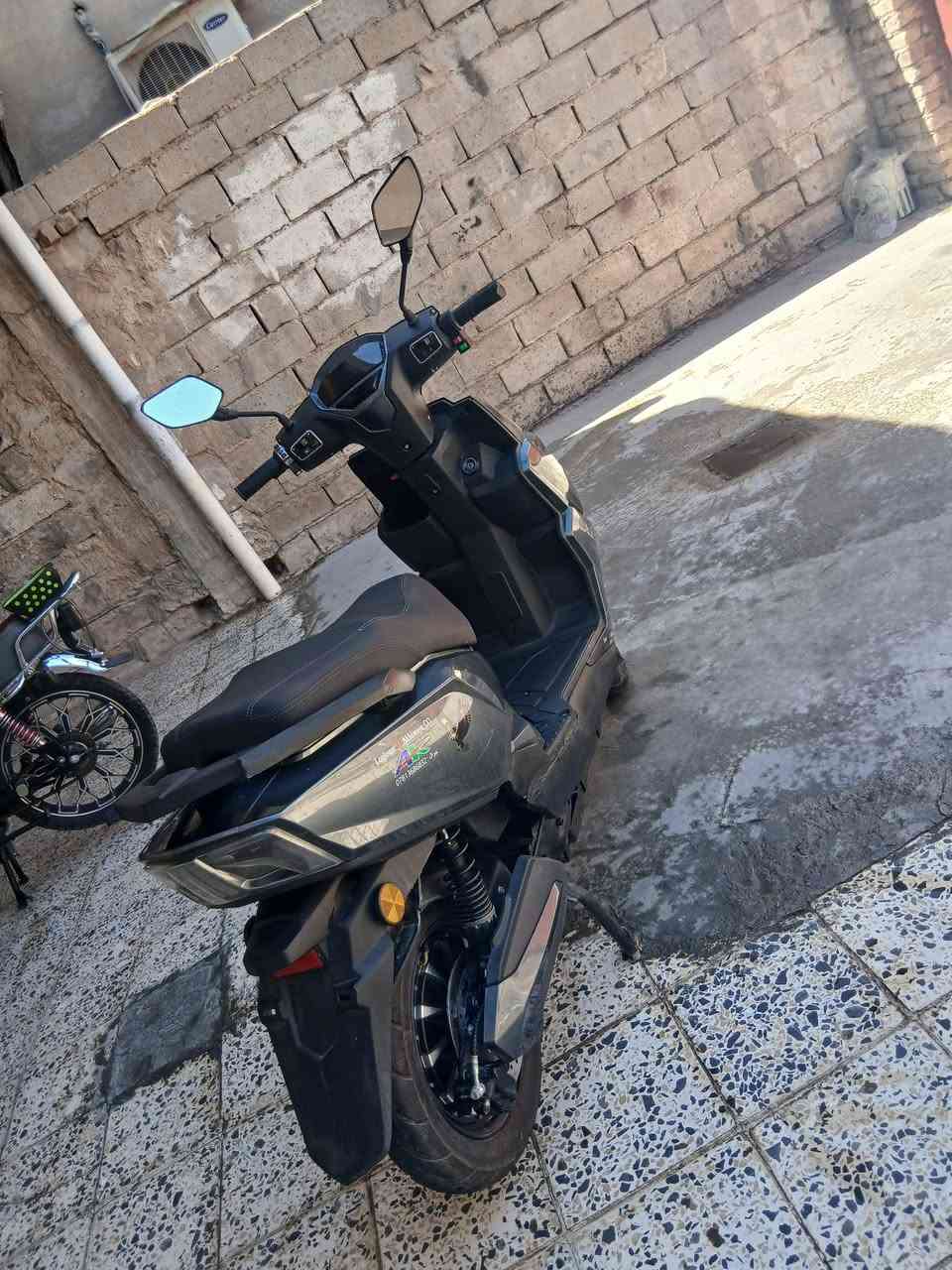 السلام عليكم دراجه شحن سكنس لبيع موديل 2025 السرعه 99 امبي ثري نضام R فول بل مشي 6بطاريات كبار عل فحص السعر 425وبي مجال العنوان فلوجه لاستفسار عله هاذه الرقم ***********
