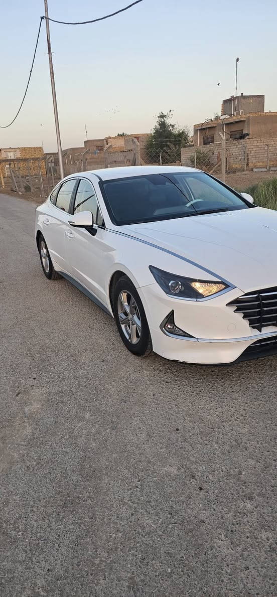 السلام عليكم
سياره سوناتا موديل ٢٠٢٢ وارد كوري غاز بلادي 
رقم قادسيه معوقين 
السياره بصمه وتشغيل عن بعد 
قياده ذاتيه تحديد مسار 
كشن تدفئه توقف ذاتي مري شفط 
اشاره بالمري
 القماره بدون ثقوب 
بيه ٤ قطع صبغ بدون حادث بس رش مال كوريه 
***********
***********
مكان السياره الديوانيه 
السعر ١٥٣ وبيه مجال
