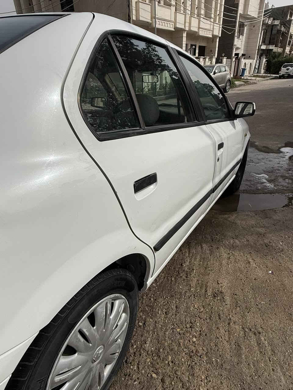 سمند 2011 ناطقة رقم بغداد باسمي لوحات انكليزي كفالة عامه السيارة عله وضعيت الشركة بيها بس دعاميات يرادلهن ترتيب 

عارضها 50 ورقة. 
مكاني سيدية 

***********
