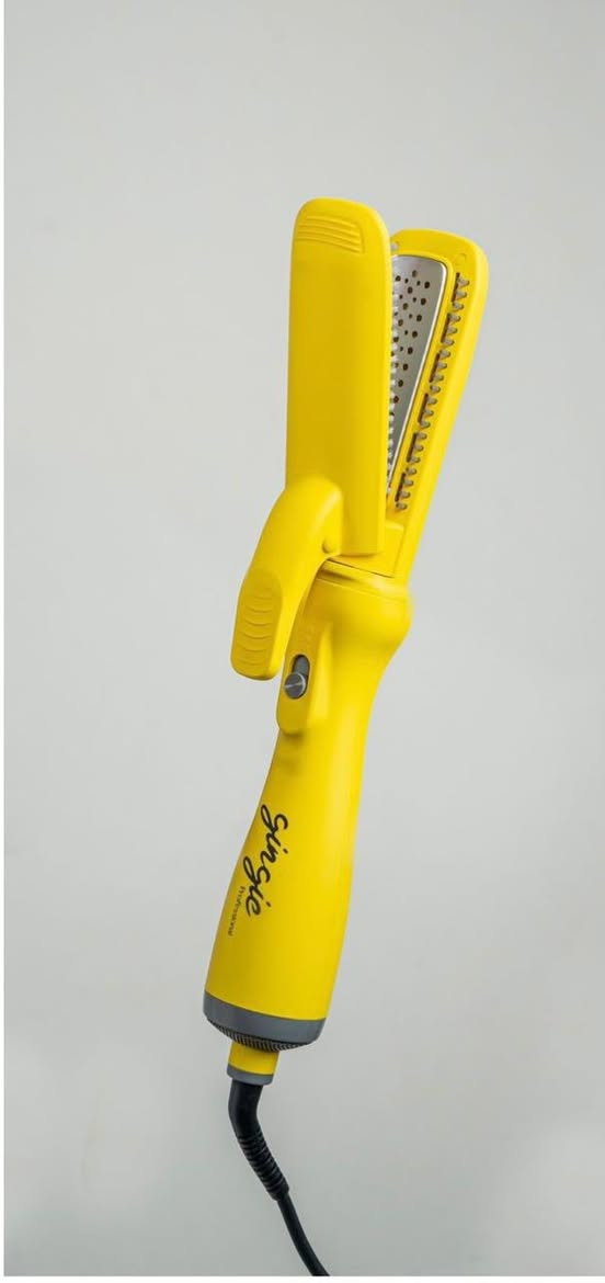 شسوار جنجي مجفف ومسرح للشعر ١٦٠٠ واط
مستعمل لكن نظيف جدا جدا شرط الفحص
السعر ٥٠ الف بي مجال بسيط 
للاستفسار الاتصال على الرقم ***********
