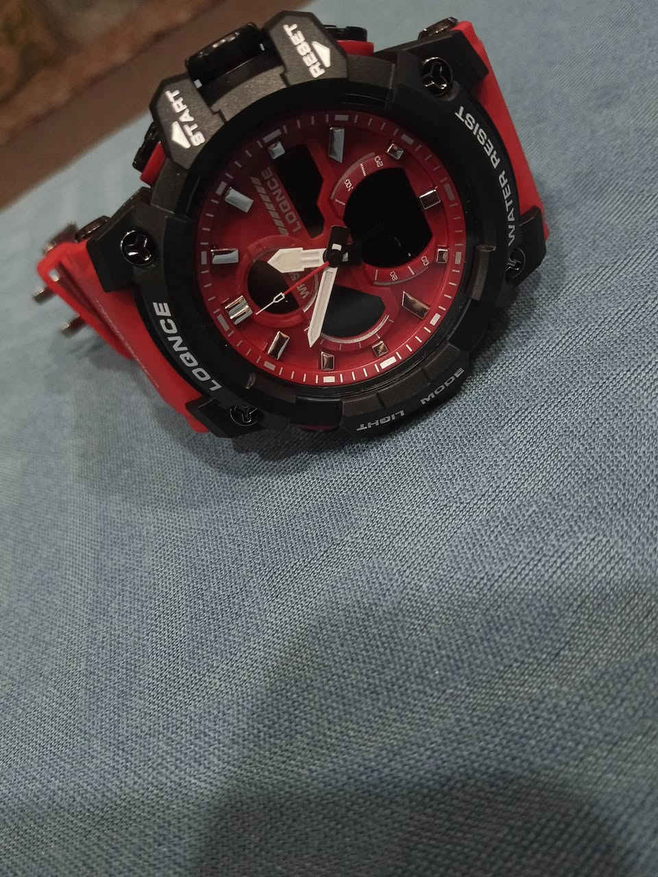 عيوني ساعه بهذا الشكل مرتبه كلش حلوة سعره عالخاص


**إذا كنت صاحب هذا الإعلان وتريد حذفه لأي سبب، رجاءا أرسل رسالة إلى الدعم الفني**