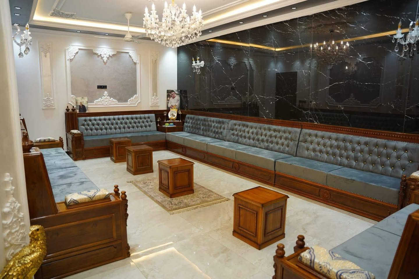 يوجد لدينا كادر لاخذ القياسات 📏📐

رجعنا وياكم بعرض خاص من قبل معرض ومعمل الواثق 
السعر 135لمده اسبوع
( لأصحاب الاناقه والذوق الرفيع )
تم الأعلان عن اروع الموديلات الزان الصاج ✨️
تفاصيل العمل🪚
.الهيكل صاج وزان 
.المقعد بلوك ماليزي ابو ال16
.الاسفنج الاكسترا المقعد 10 سم الضهر 4سم 
.نوع الاقماش -جكور-وتر بروف -كتان - والاقماش حسب طلب الزبون 
مع.{ضمان لمدة 10 سنوات من وقت التسليم بلخشب والاسفنج } .توصيل لجميع المحافظات 
.للحجز والاستفسار يرجي الاتصال ع الارقام  ***********او*********** مراسله واتساب مازنجر
