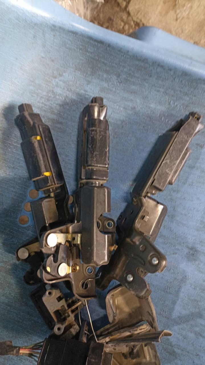 اللهم صلِّ على محمد وآل محمد
مجمع منار الزرفي للأدوات الياباني 
العنوان النجف الاشرف حي الصناعي 
يتوفر غراض كراون محور 
يوجد خدمة توصيل لجميع محافظات العراق 🇮🇶
للاستفسار الاتصال ***********
واتساب ***********
