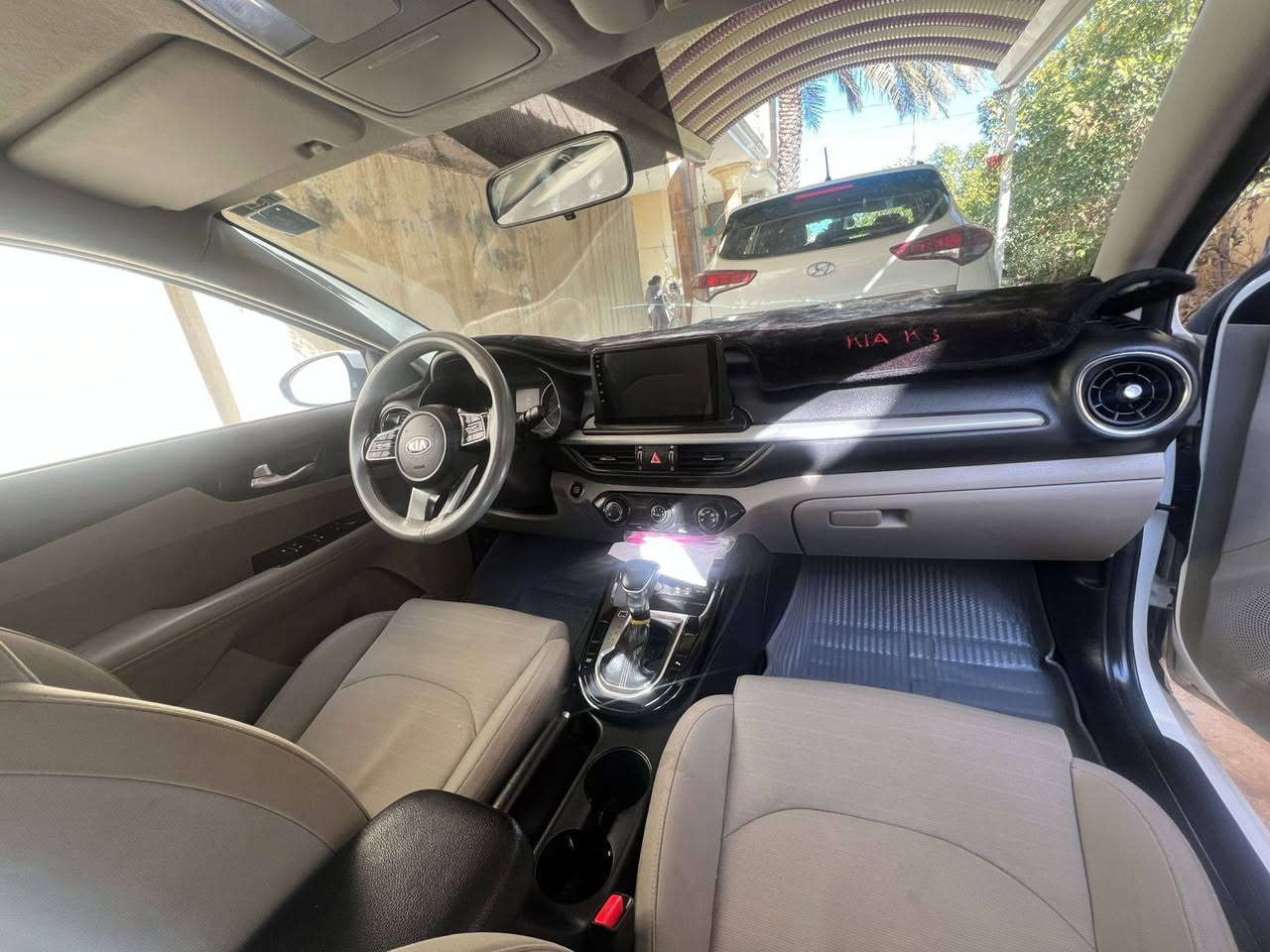 السلام عليكم شباب من رخصة الادمن
سياره للبيع
كيا سيراتو موديل 2019 خليجي✅ 
مكفوله شرط 
لون ابيض ✅
الممشى 20 ✅
المواصفات / تبريد قطعتين / شاشه كار بلي / داخل لونين / حساسات خلفيه / كامره / لايتات زنون / مري شفط + اشاير /
تحكمات ستيرن جهتين/ 
رقم بغداد انكليزي سياره نضيفه ما ملعوب بيها بأيشي جاهزة وكامله متحط عليها شي 
مكاني بعقوبة 
السعر 160وبيها مجال لطيبين 
للأستفسار اكثر الاتصال***********
