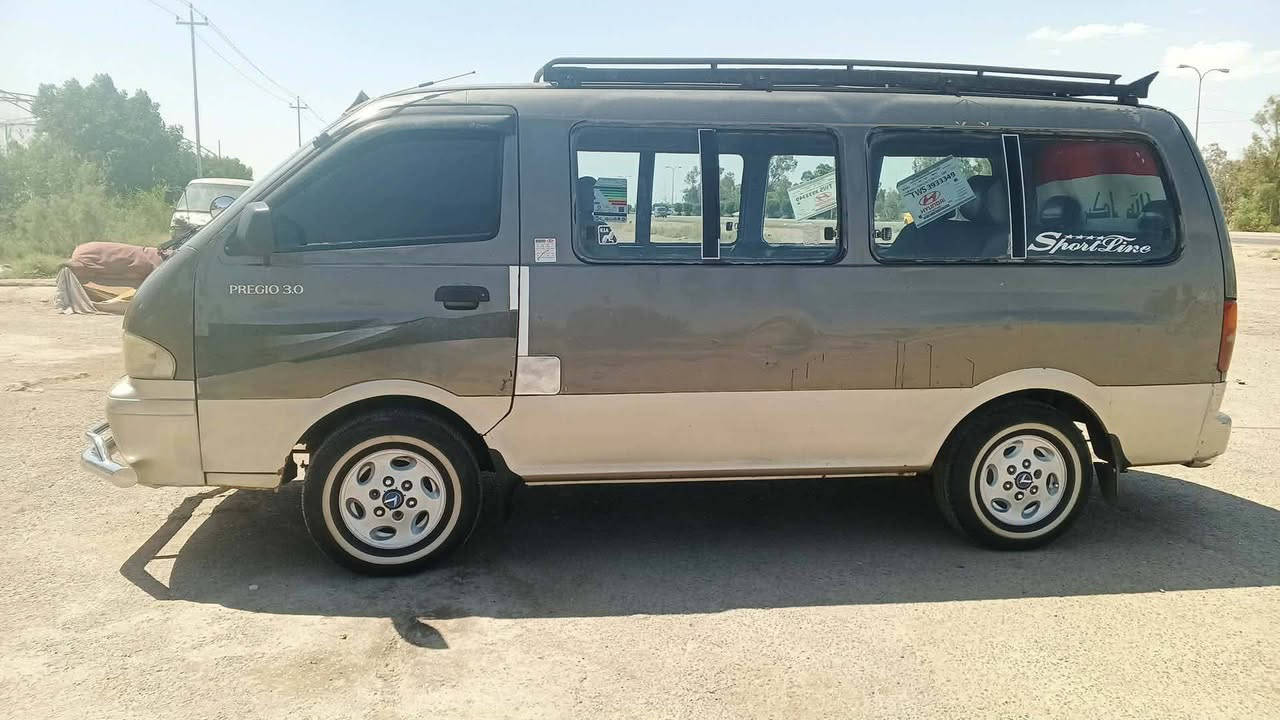 سلام عليكم كيا بريجو بسمي مشروع وطني سياره مصفره هيئه ومرور موديل 2000 سياره بلادية بيه بس الربع مال باب سلايت مررشوش  يساره كير اكسل شواصي تيارت داخل كله جديد بس مكنية كايمة 75 وبية بصيط ***********      0751993115 مكان سياره بغداد ابو غريب
