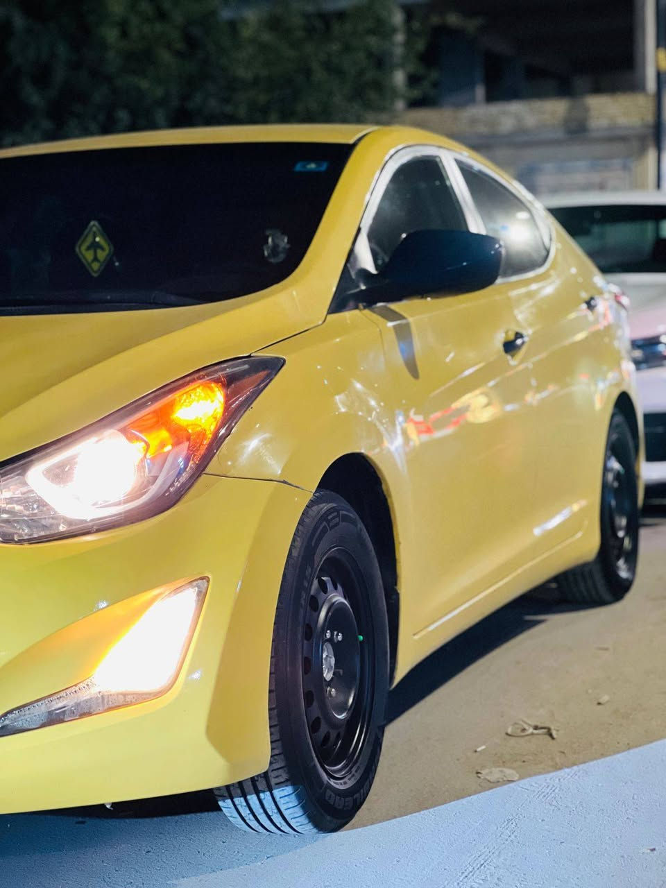 السلام عليكم  النتره مديل 15جاملغ مبدل والباقي ليبل واحد
مكينه بيها  لغلقه بدون فتح ولا تبخير ولا تنقيص
كير جديد تخم تاير  حدايده كله جاهز
تبريد منظومه توني شادها
مصفره هيئه وغرامات رقم  بغداد الجديد تحويل ثاني يوم
تحكم جيهتين
شاشه بلاديه 
ايكو تقليل وقود
كهربائيات  كلها بلاديه 
دواخل بيت النحله
السعر 113وبيها مجال لشراي مكان ناصريه سيددخيل 
رقم راعيها ***********
