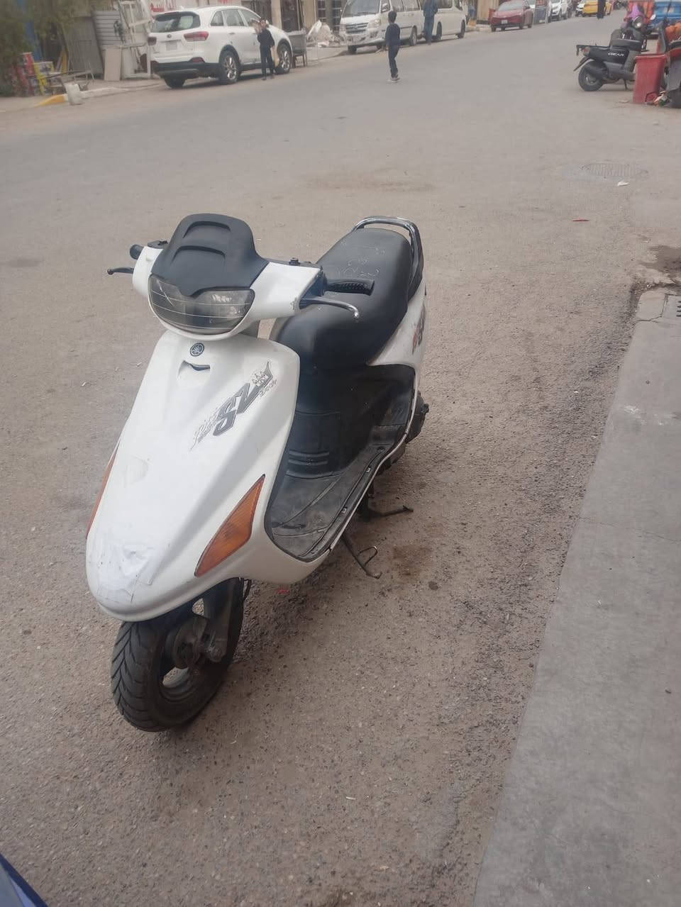 السلام عليكم دراجه فراشه 140 نضيفه كلشي مابيهه السعر 400 وبيهه مجال مكاني بغداد الحريه ***********
