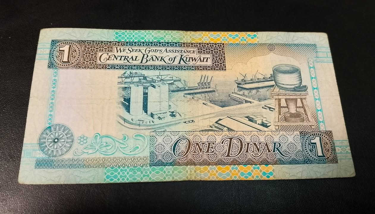 دينار كويتي الاصدار الخامس ...المكتوب عليه بالله نستعين ب 4 الف ....


**إذا كنت صاحب هذا الإعلان وتريد حذفه لأي سبب، رجاءا أرسل رسالة إلى الدعم الفني**