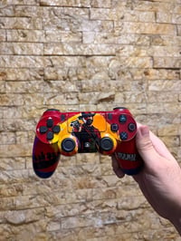 من رخصة الادمن جهاز ps4 سلم نظافة 100% لوك ستيكر مامفتوح ولا مصلح  يجي...