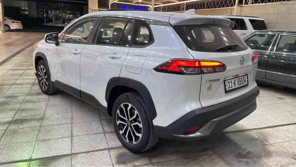 السلام عليكم 
________________

تويوتا فرونت لاندر ال S  فول مواصفات هايبرد 

موديل ☑️2025☑️ هايبرد  سنوية ومثبت لوحات 

السعر /🔔🔥26,500,000🔔🔥مليون 

ماشية 8000 كم مكفولة 

لايت 4 عدسة _بصمة تشغيل _بصمة ابواب _بصمة سايد بريك 
فتحة سلايد _قطعتين تبريد بلادي _ كرسي كهرباء 

كراسي جلد اسود  _ويل كروم _شباك امامي نيكل 

شاشة وكامرة اصلية _رادار _تحديد مسار _تحكم مقود جهتين 

📞***********

العنوان / معارض البياع _الشارع الثاني _معرض الزاد بغداد
