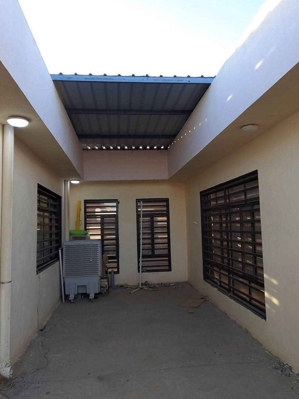 سلام عليكم حداد متجول داخل العماره ونشتغل بل قضيه نواحي نشتغل بيبان تفصال تصليح بيبان شبابيج سقايف كيربي سقايف سندويج سقايف كسبان كرفانات قمريات تغليف صطح مراجيح تفصيخ وجهات تفصال درج محجرات مال درج جلسات عربيه بنسب السعار ونشتغل عل يوميه وعل متر مشتغل بل قصاد الاستفسار تصل *********** وتساب *********** عمارة, ميسان
