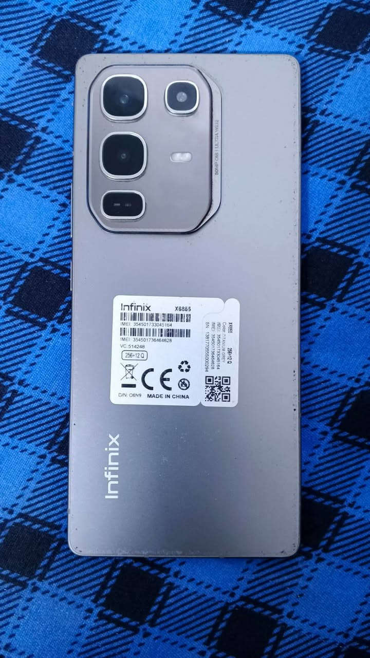 سلام عليكم جهاز للبيع جديد ذاكره 256عشوائيه 12عارضه اب 250عنواني بغداد ***********بس واتساب فقط
