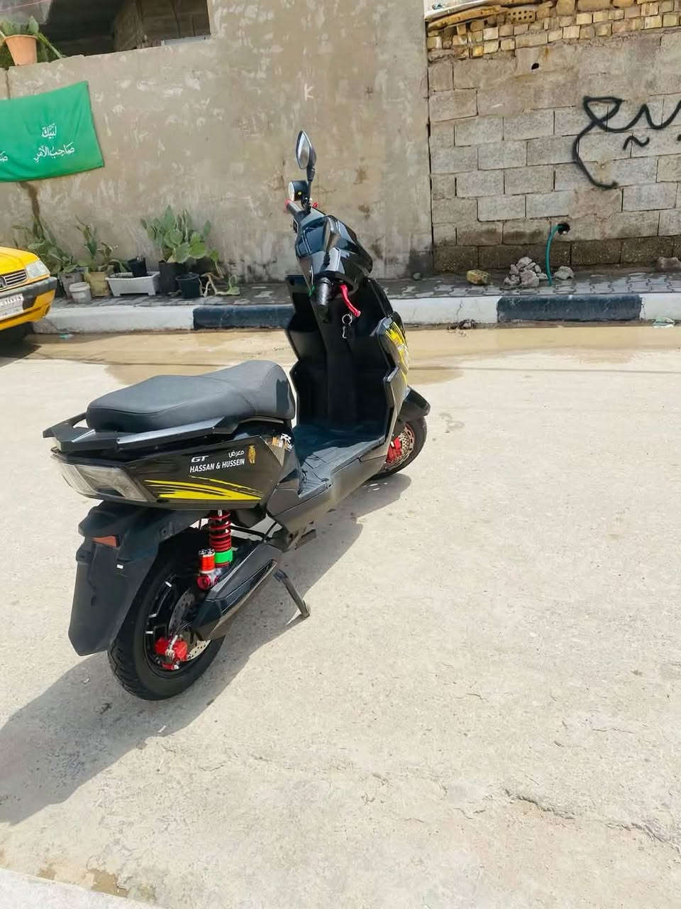 دراجه شحن لل بيع بطاريه ليثيوم فوسفات الحديد دراجه مزوده وبعدهي جديده تمشيك بل شحنه الوحده60كيلو حقيقي 72فولت21امبير سرعته الحقيقيحه 80مع الوزن السعر 900وبيه مجال  اتصل على هذه الرقم 
***********
