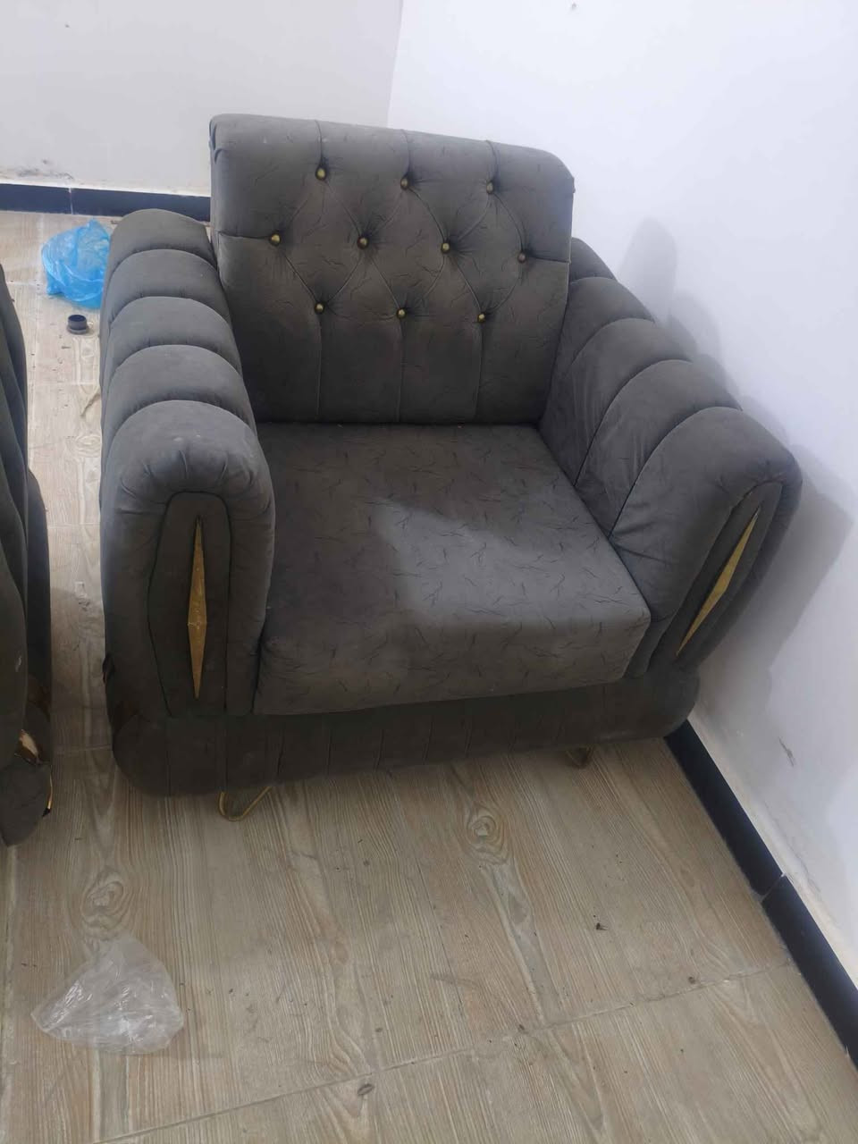 سلام عليكم 
تخم لبيع 8 مقاعد مستعمل 
بوفيه شغل مصري 
مكان بغداد حي الاعلام 
*********** بغداد, العراق
