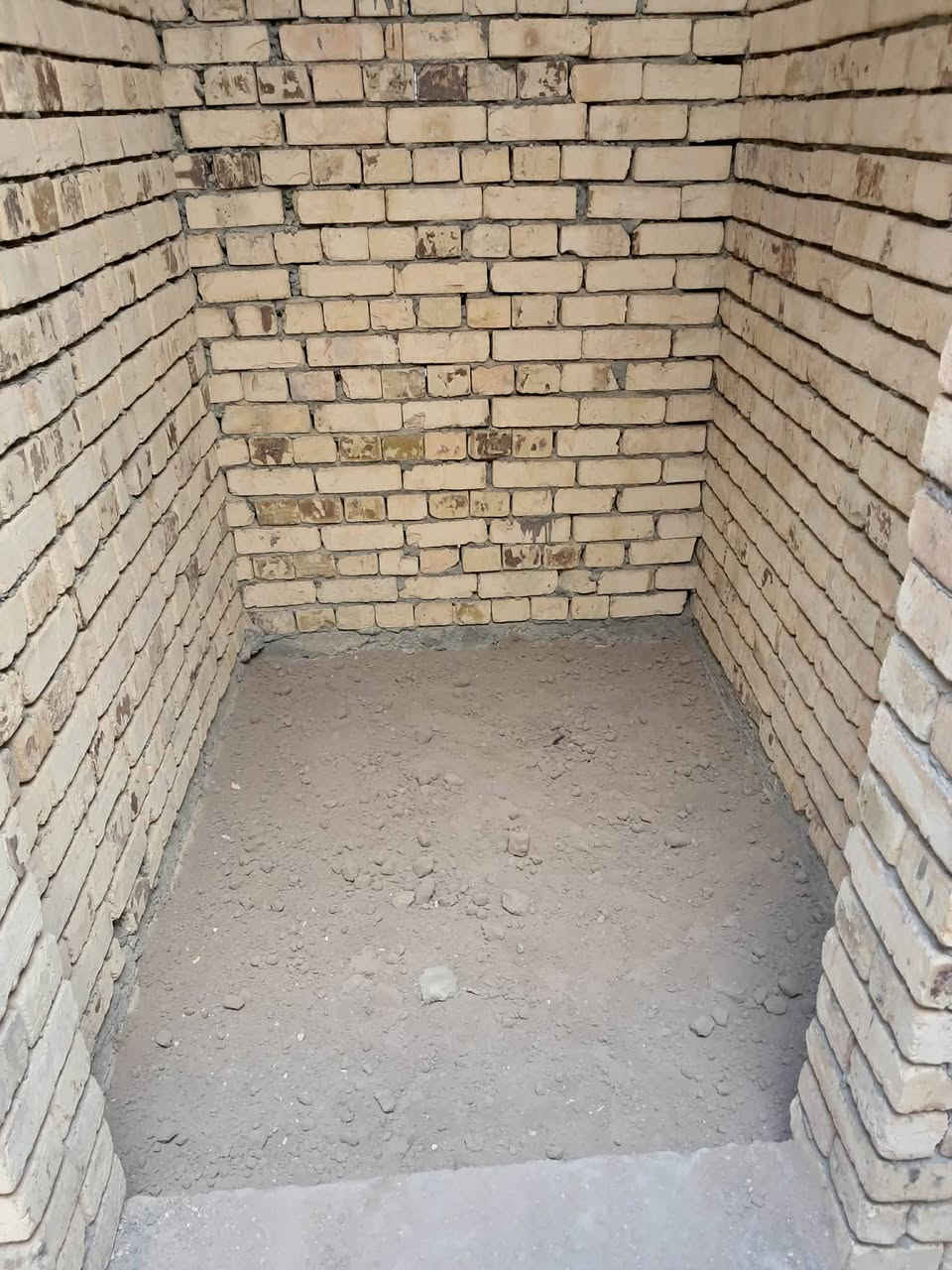 #معروض_لدينا
هيكل للبيع طابو صرف درجة أولى كونكريت مسلح 
100م خلفي بحي الفداء بشارع المدارس خلف شارع ٦٠ يبعد عن التبليط فرعين خدمات كاملة 
#السعر_49               
                      ***********
