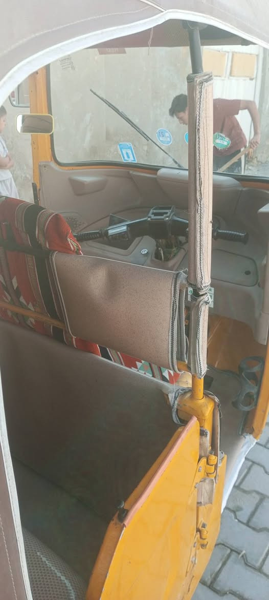 سلام عليكم تكتك لبيع 21شهر 11رقم تكتك نضيفه وما نقصه كلشي كبل لشغل تجي وتشوف بعينك احله من صوره بعد.....***********
