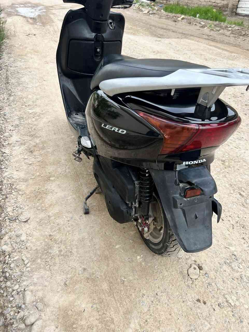 ليدي حديث كامل مكمل فول نضافه مكينه بشرط ناعمه ونشطه لاتنقيص ولاتبخير الدراجه مكفوله من كلشي طكه ماتسمع بيه كهربائيات شغاله كلهه تايرات جدد الكفر بدلته لجماليه السعر820 وبي مجال للاستفسار خاص


**إذا كنت صاحب هذا الإعلان وتريد حذفه لأي سبب، رجاءا أرسل رسالة إلى الدعم الفني**