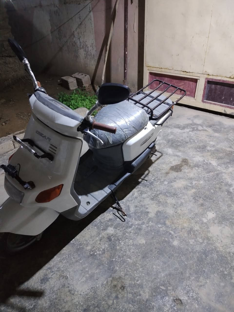 السلام عليكم دراجه بيكم للبيع كلها مشتغلها جديد مجفته جديد المكان ديالئ بعقوبه كنعان السعر ٣٥٠ وبيها مجال الهاتف ***********
