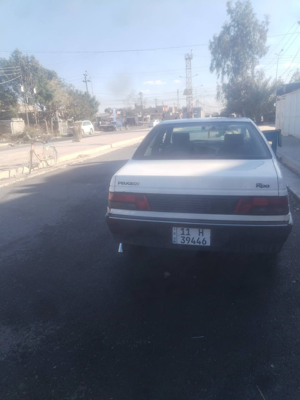 السلام عليكم بيجو رقم بغداد بأسمي خصوصي رقم انكليزي السياره كامله موديل 2009 بيهه بدايه تبخير اكسل ياباني هسه شاده تخم تاير 14 جديد هسه شاده كشنات النترا شاشه كامرات مكاني بغداد الحسينيه  *********** السعر 27وبيهه مجال بسيط
