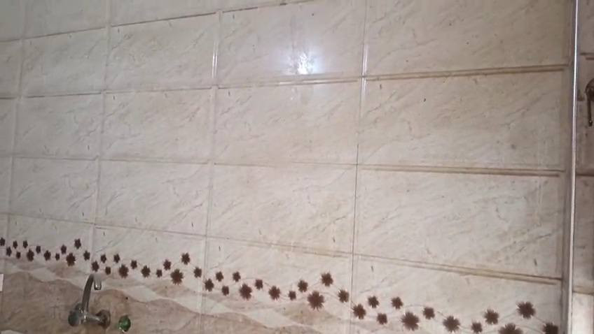 بيت البيع // مساحه ٧٥ بيت جاهز يحتوي على ستقبال وغرفه وطبخ وصاله وصحيات خارجيه وصحيتات داخليه عنوان خلف مدينه الزائرين 
اتصال على رقم تليفون ***********
