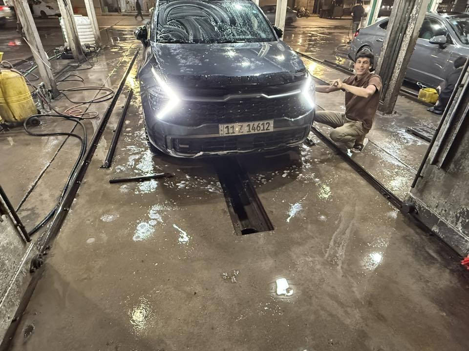 سبورتج ٢٠٢٤. مواصفات   X-line نظيفة جداً
ماشيه 30 الف كيلو 
حادثها باب السايق مبدل نفس اللون واللي وراه مبدل  ونص الجاملغ الأمامي جهة السايق مصبوغ توحيد لون 
 مواصفاتها فول الفول
 محرك 2500
بانوراما
بصمة : تشغيل - ابواب - صندوك
صندوك كهرباء شاشة كبيرة على طول الدشبول دجتل كامل 
كيجات الكترونية متغيرة حسب الوضعيات 
تشغيل عن بعد  
كار بلي 
نظام ملاحة gbs
ثلاثة انظمة القيادة : سبورت - عادي- 
سمارت - 
الاضواء ترحيب عند الاقتراب مع ترحيب داخلي عند الصعود او المغادرة الأضواء ليد
. شحن وايرليس
هيتر امامي بالستيرن والكراسي 
 منافذ تايب سي عدد 3 مع 2 في الكشنات ومنفذ يو اس بي ومنفذ جداحة
هاند بريك بصمة
لد نهاري 
 اوتو هولد
. فول رادارات امامية وخلفية وجانبية360 درجه
مانع اصطدام خلفي وحساسات
 تحديد مسار ذكي
 قيادة أليه ذكية
 نقطة عمياء
 كروز سرعة. 
تدفئه وتبريد كشنات( امامي وخلفي )
كشتات كهرباء 
وضعيه تغير صوت المحرك
 اشاير بالمري
شاشة لمس متغيرة لتحكم الميديا او لتبريد
. ستيرن فول تحكمات
اقتصاديه وعائليه 
وبعد بيها مواصفات هواي 
رقمها بغداد بأسمي  تحويل ثاني يوم
للبيع او المراوس حسب القناعه 
العنوان بغداد 
الهانف*********** 
السعر 22000 وبيه مجال حك جيتك وبالعافيه على اللي تصير من نصيبه
