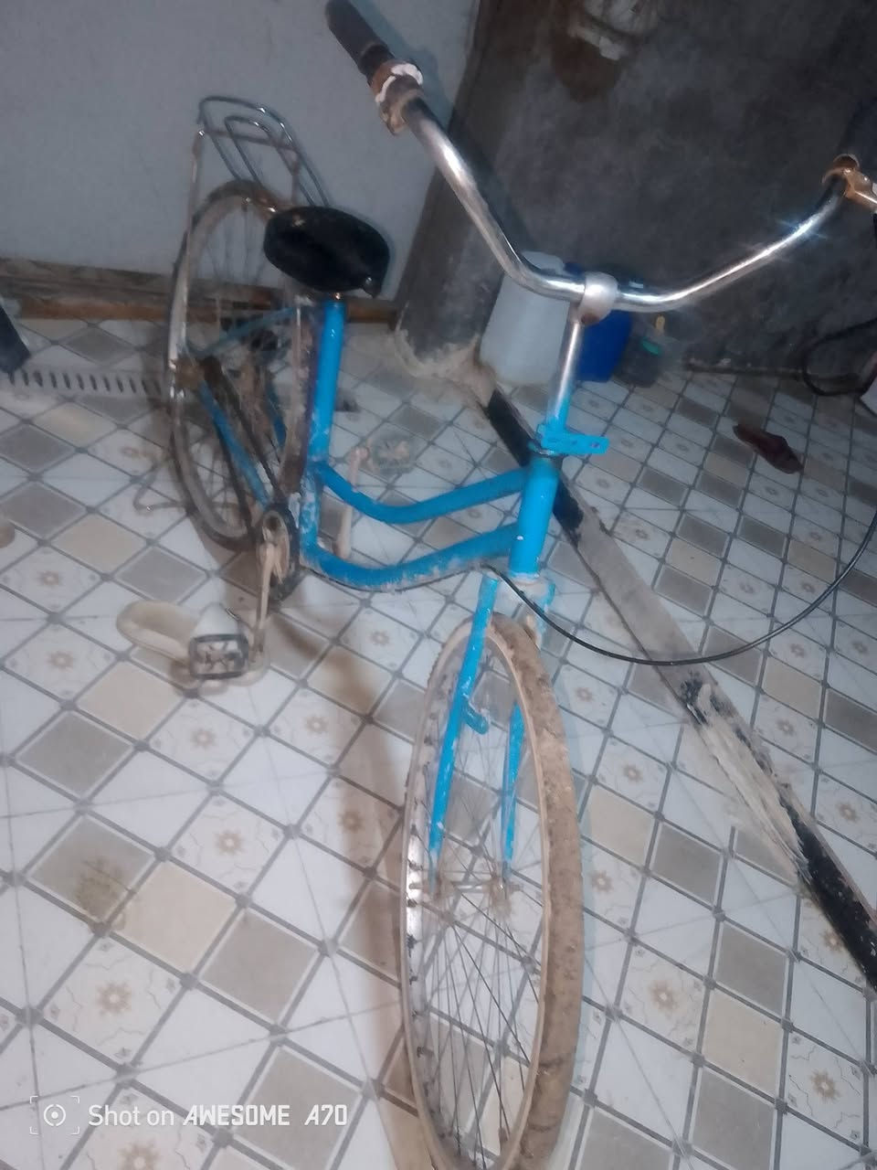 السلام عليكم بايسكلات اثنين للبيع البايسكلات جاهزات السعر خاص رقم الهاتف 7869003306
