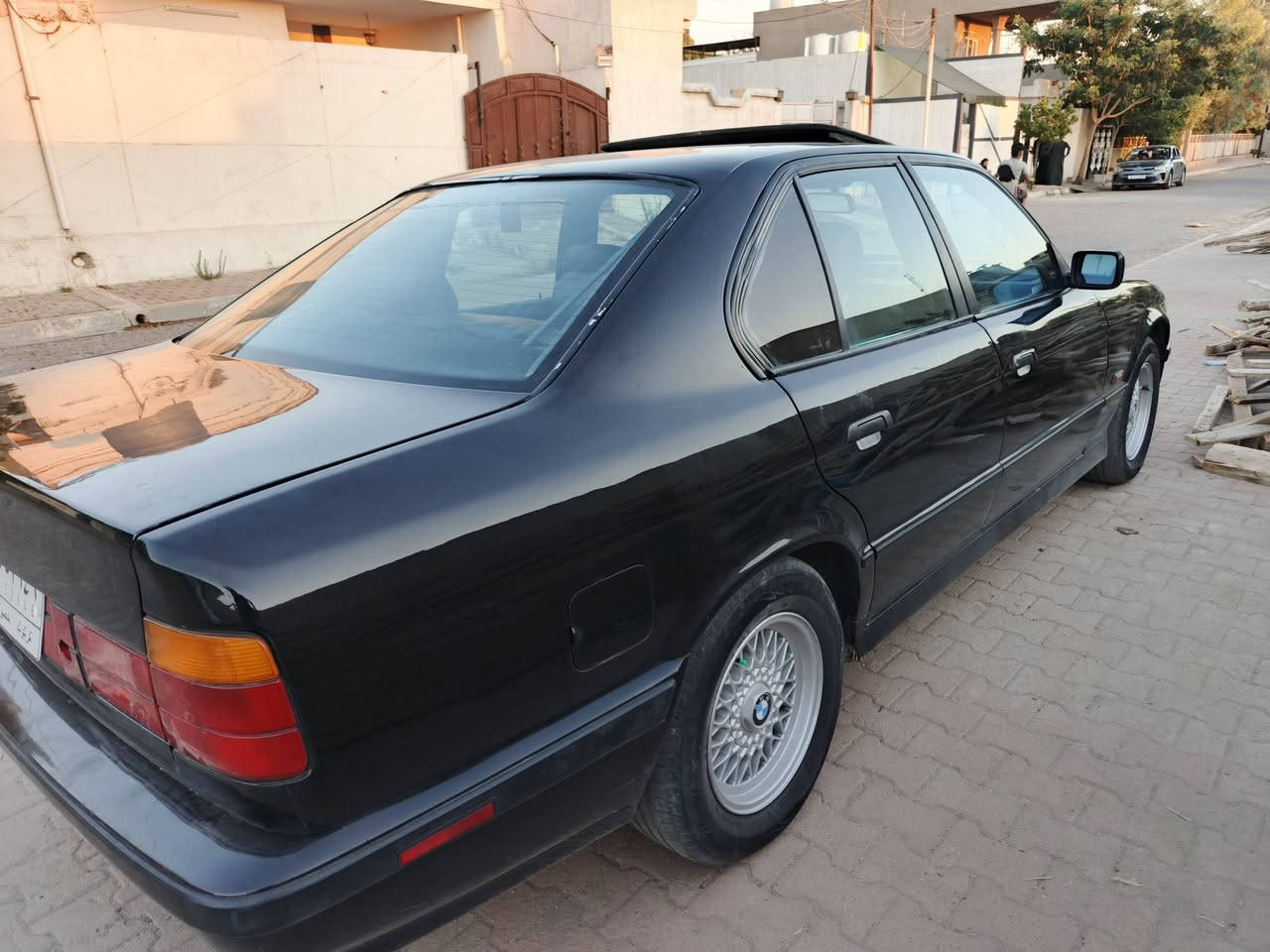 سعر بلاش بي ام حجم 525 كير عادي رقم كركوك مشروع وطني شرط الوكاله والتحويل تبريد ثلج بدون ضرر بدون تبديل فقط صبغ جماليه سقف سلايد جام كهربائي سعر 43 ورقه اني مكلف بالنشر هذا رقمي*********** مكان سيارة كركوك❄
