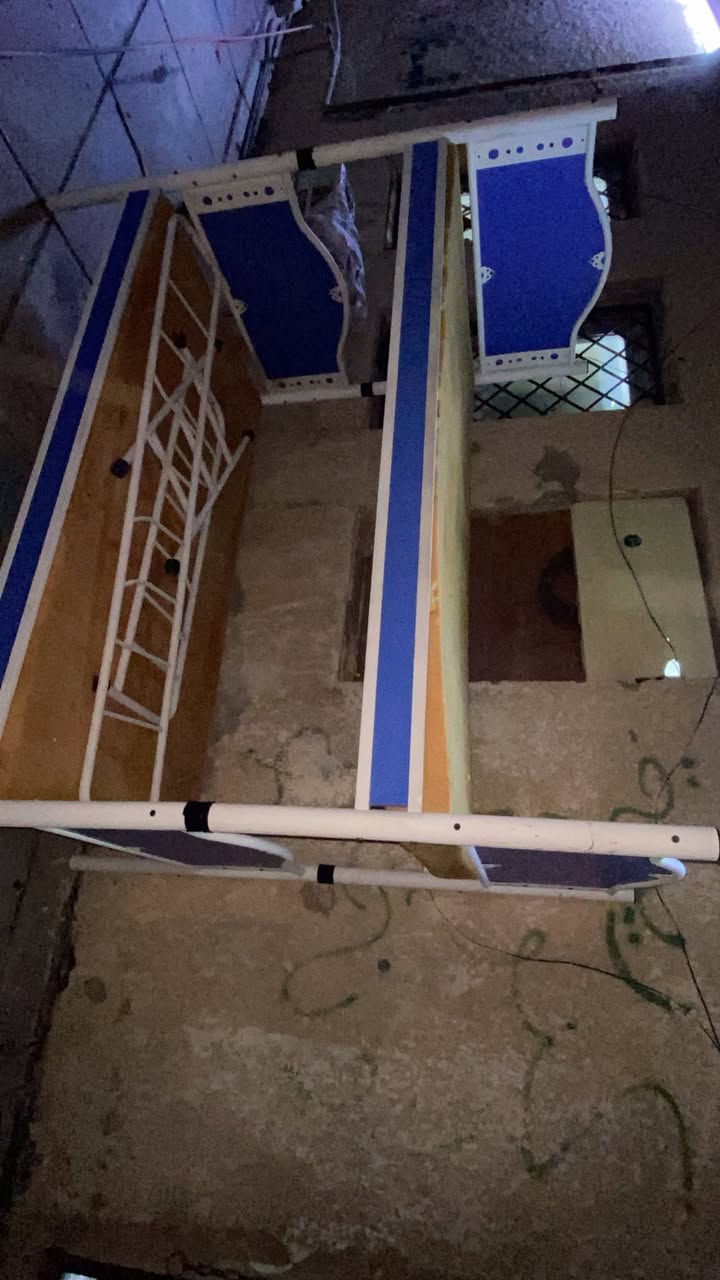 جربايه كلش كلش نصيفه هيه ودواشك مالته
طابقين وتصير كل وحده وحد مكاني بغداد 
السعر 175 وبيه مجال بسيط


**إذا كنت صاحب هذا الإعلان وتريد حذفه لأي سبب، رجاءا أرسل رسالة إلى الدعم الفني**