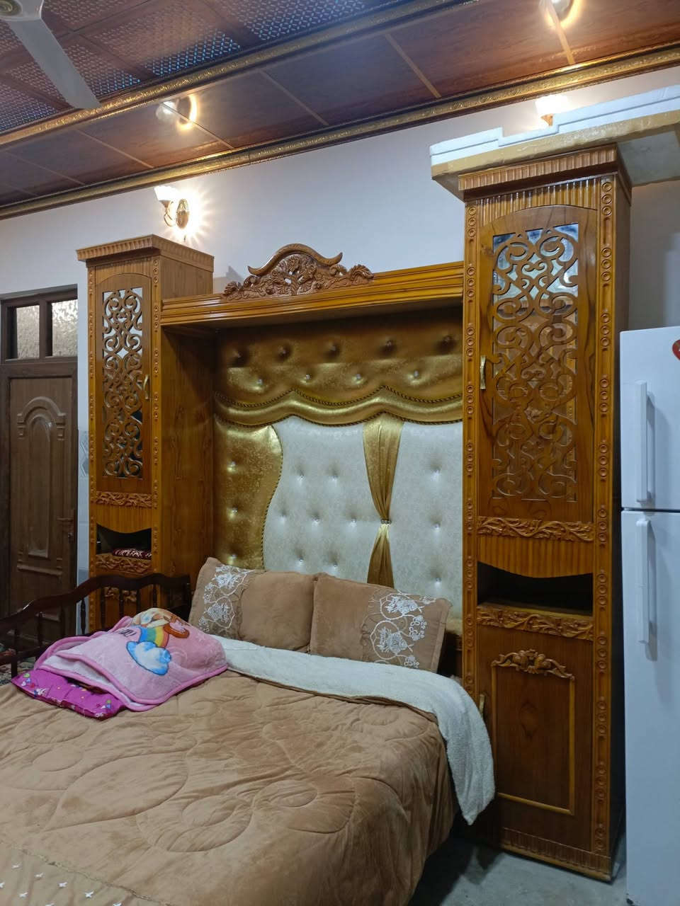 السلام عليكم عندي غرفه نوم🌹 للبيع فصال فصلتها 🌹مو جاهز خشب درجه 👍🏼اولى🌹 السعر مليون 600وبيها مجال اتصل 📞 على الرقم الموجود ***********👍🏼📞***********👍🏻📞
