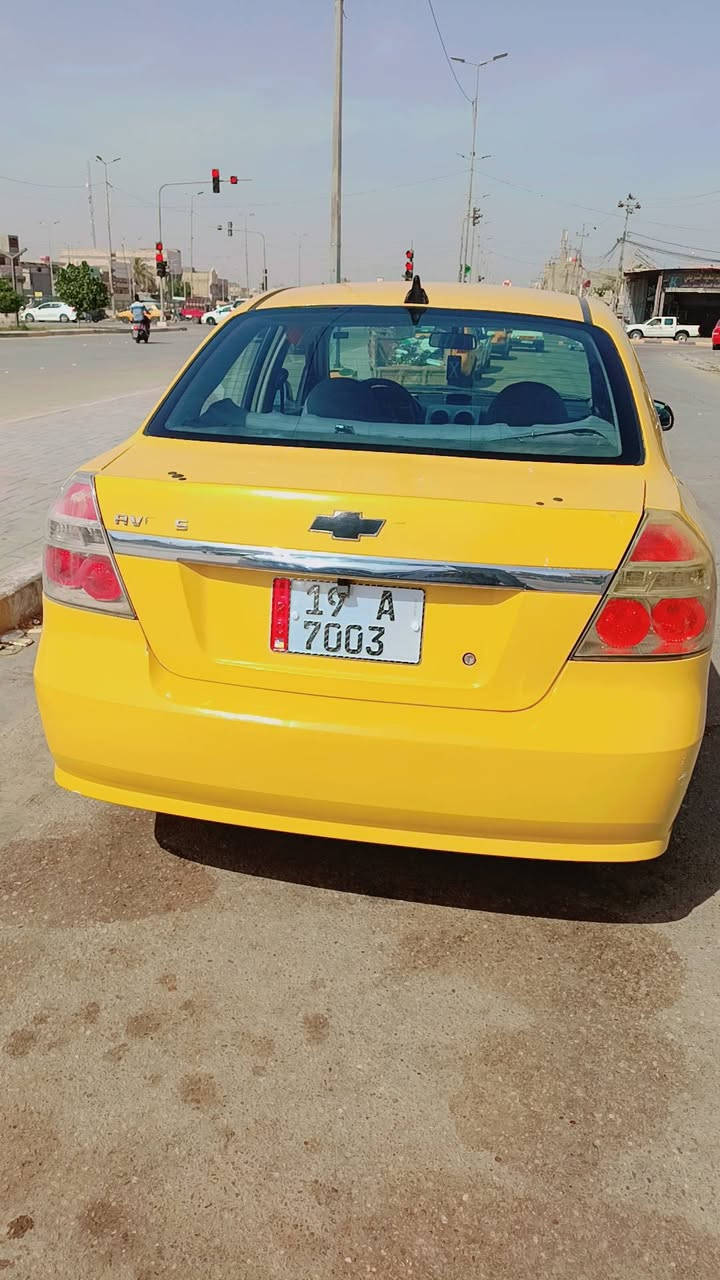 سلام عليكم سياره للبيع وارد امريكي رقم كربلاء سياره جاهزه مكينه وكير توني شديتهم جدد ضربته جاملغ امامي وبيه ضربه بل باب الخلفي ما مصلحه سياره مديل 8 شيطلع علي هيه او غرامات عليه كير اتوماتيك مكان السياره كربلاء السعر 45وبيه مجالل للشراي رقم الهاتف ***********
