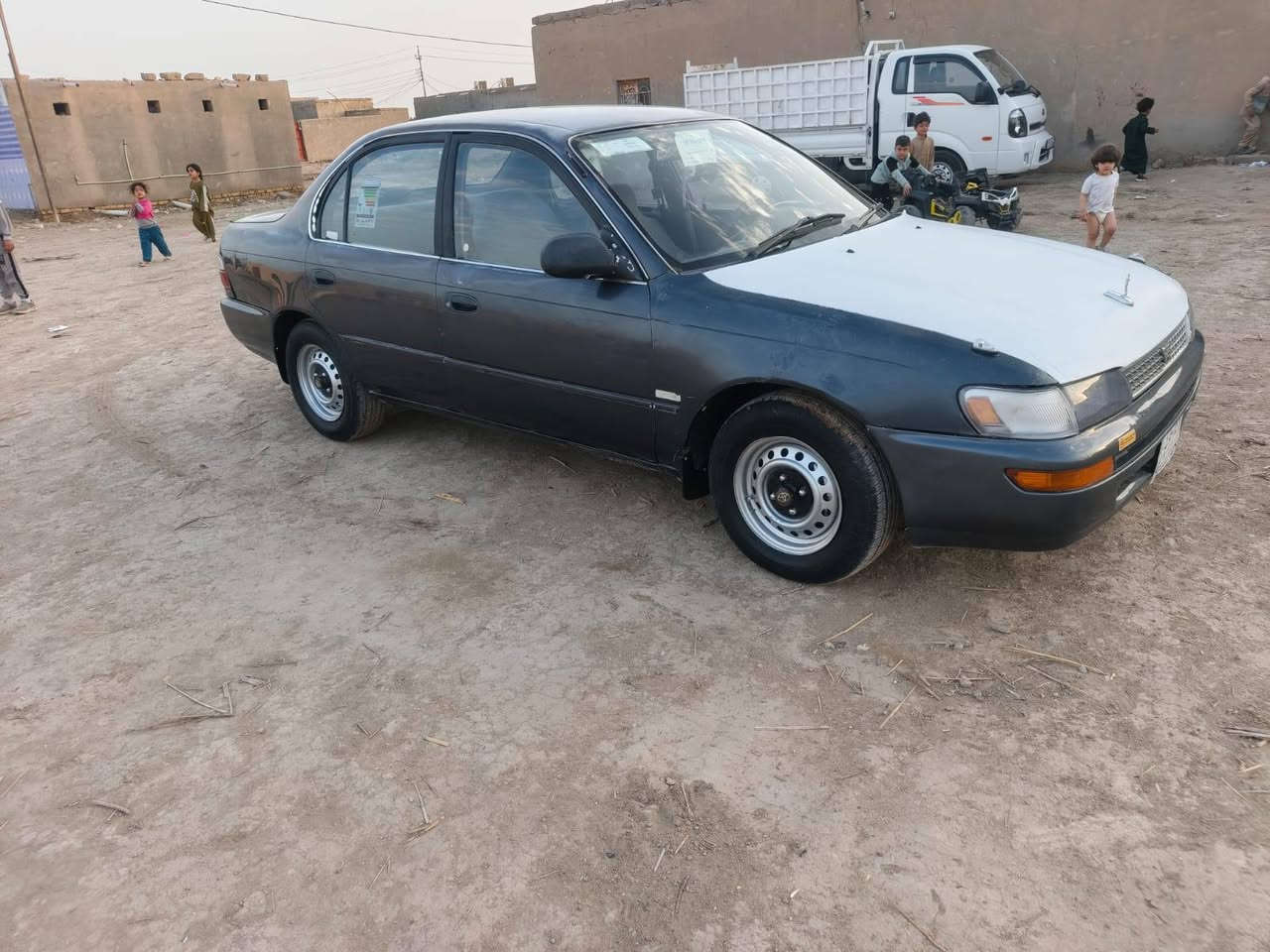 سلام عليكم رمضان كريم
للبيع كورلا موديل 1994 سياره كفاله عامه 

مكينه وكير حاويه سياره جديدا جدا رقم بغداد تحول مباشر  وحداديه سياره انتيكيا دواخل كارتون كوهبايات كله علا وضع شركه تايرات جددا سياره كفاله من كلشي 

مكان ذي قار ***********
