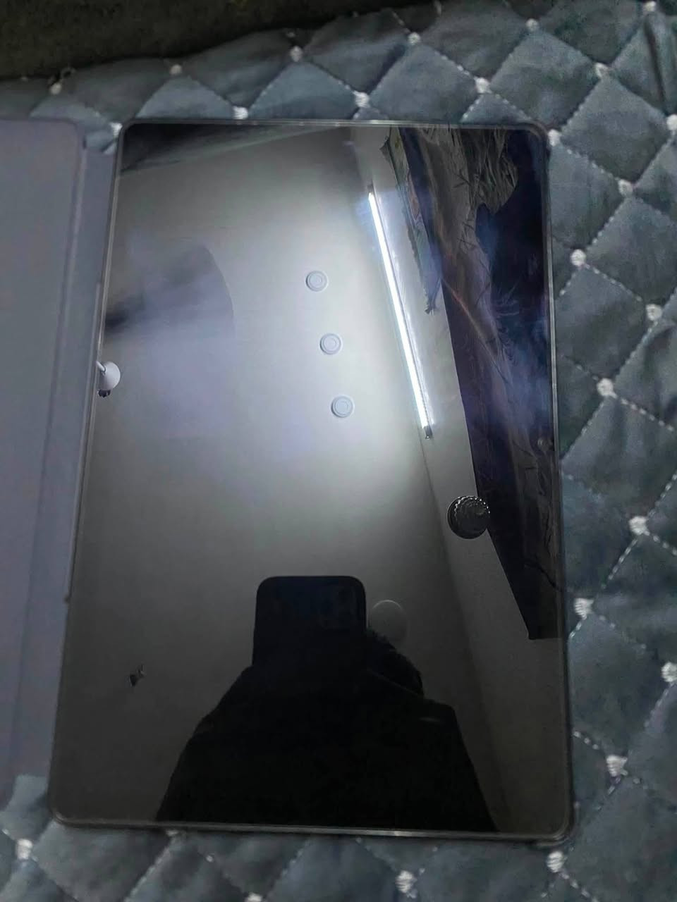 هونر باد x8a 11
ذاكره 128
اخر تحديث
رام 4+4
شاشه 90 هرتز 
بعده بالكارتونه صارله 7 ايام من انفتح تجي وتفحص اذا بي شخط تاخذه بلاش 
مكاني بغداد ام الكبير والغزلان 
  ملحقاته كامله 
الاستفسار خاص 

***********
