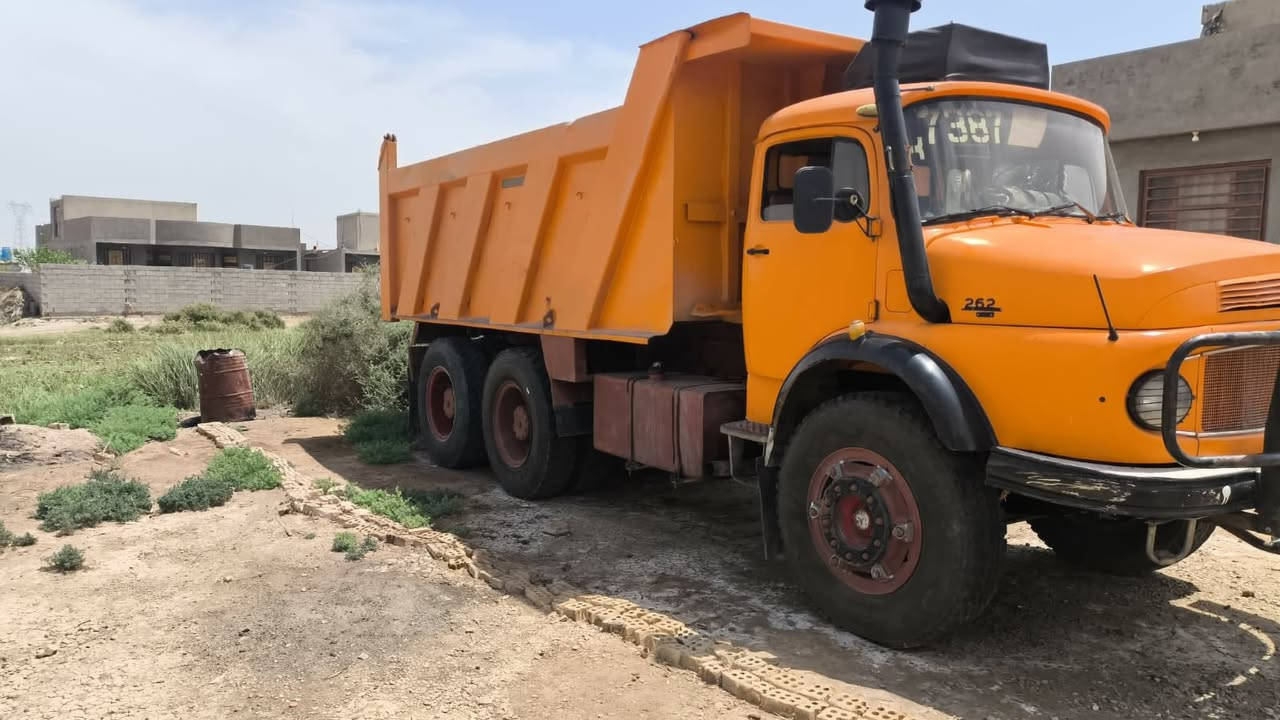 السلام وعليكم
للبيع قجمه موديل 82 
مجموعه نص جي إف البي
كير 110 محرك جديد تخم تاير 
مكان السياره حدود واسط بغداد سيطره الج 
الاستفسار اتصال ***********
