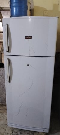 ثلاجة ٢٠ قدم   عل فحص؛ شغالة فول ١٥٠ وبيهة مجال  بغداد مدينة صدر ٠٧٧٣٢...