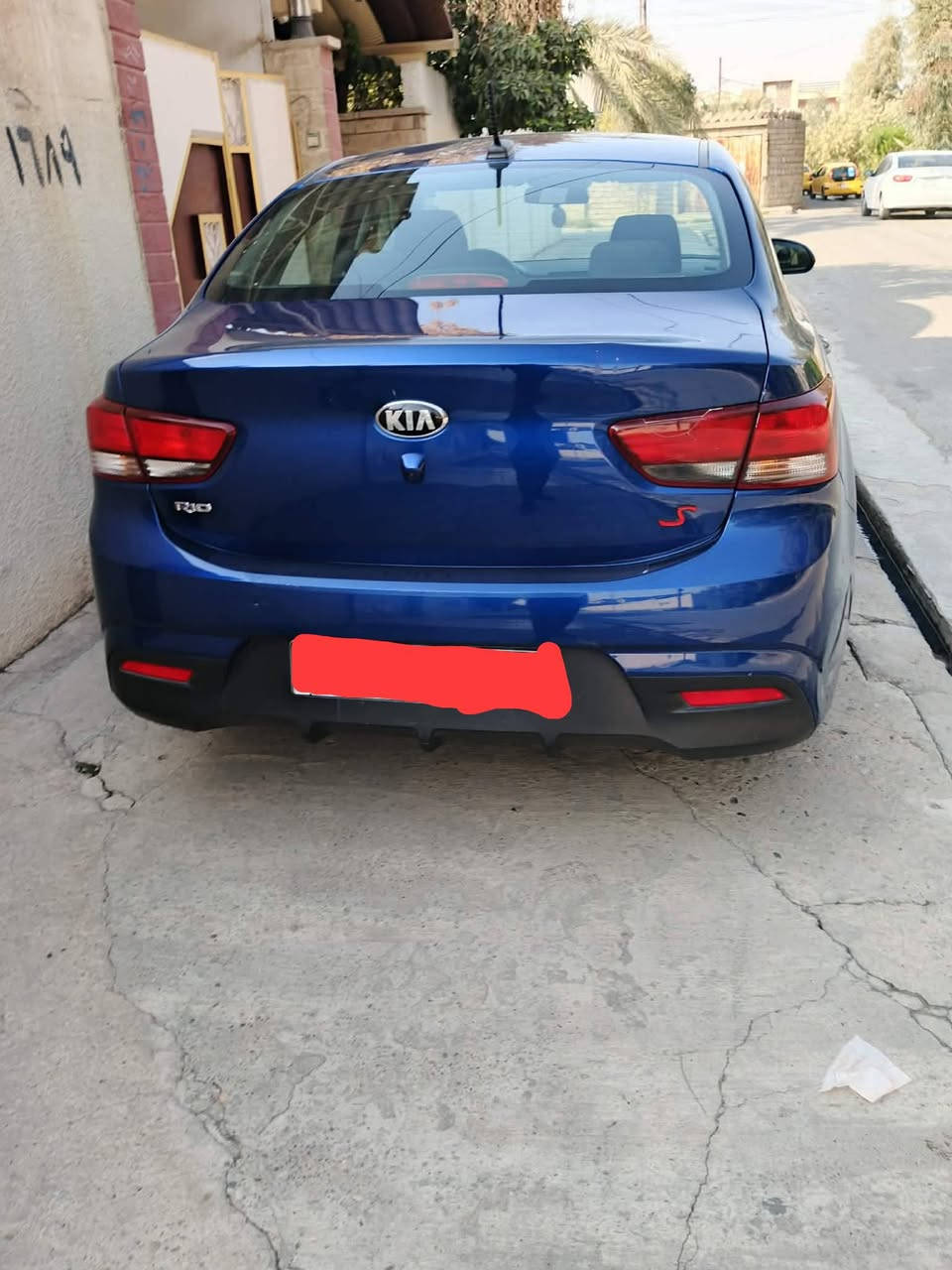 السلام عليكم
كيا ريو 2020 امريكي    وضع شركه

لون جويتي مميز 

مواصفات S المعروفه  محرك 1600 دوش دبل نوزل 

ماشيه 74 الف ميل 

رقم دهوك مسطرة هزة جديدة 

صور ضررها بأمريكا موجود بدون دواخل بدون ايرباك بجم كبس 

صار بيها طخات بسيطه بالعراق تتعدل ع بارد ابيعك ع وضعها 

سيارة مال جناي ع ايد وحدة/ مكان السيارة موصل ايسر 

اتصل ع رقم لمعرفه السعر ***********

