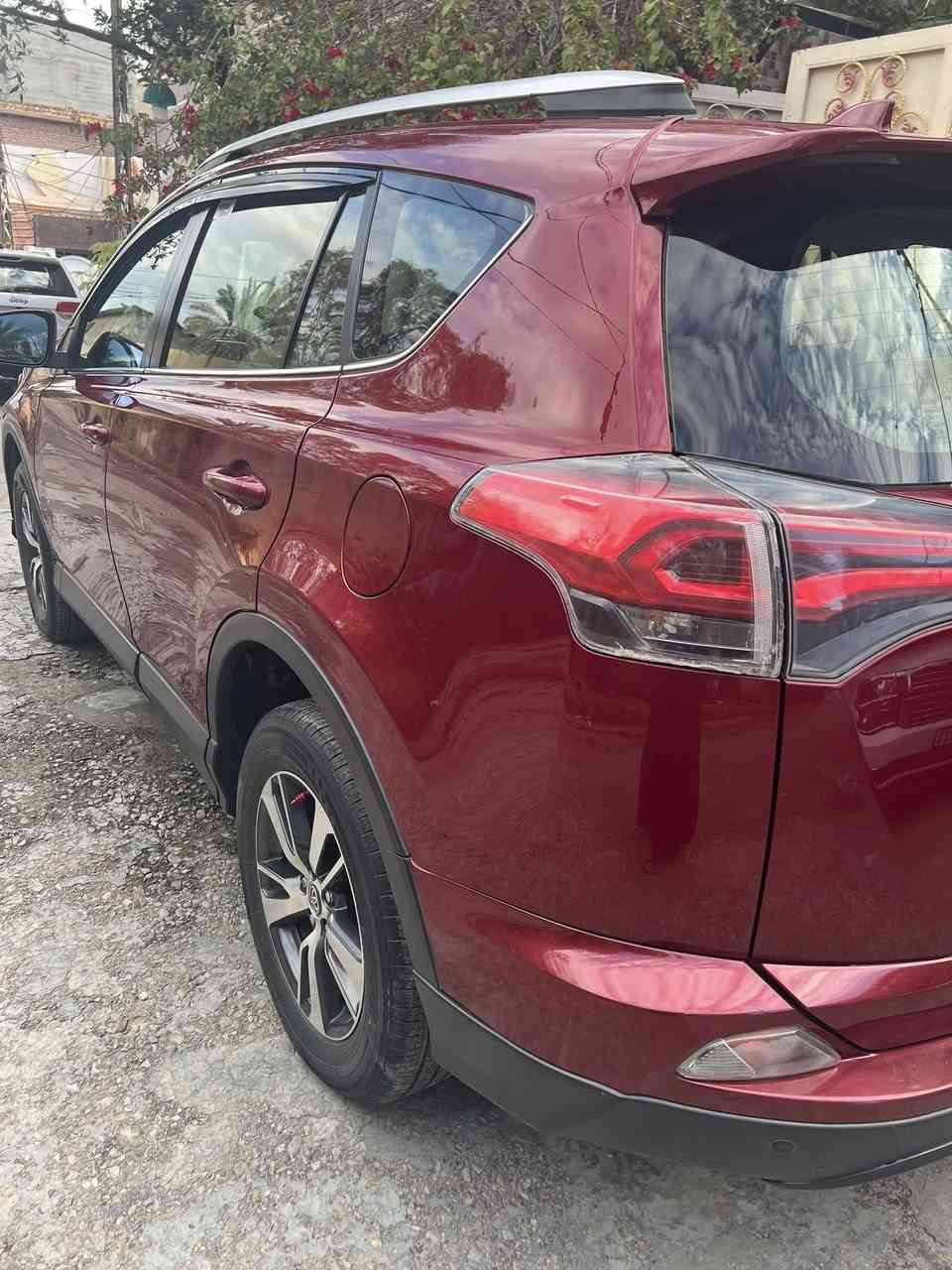 السلام عليكم
راف فور 2018 فئة ex خليجي ماشية 92000km مكفولة من الصبغ جاهزة من كل النواحي السعر 175$ عنواني ديالى 
الرقم للأستفسار***********
