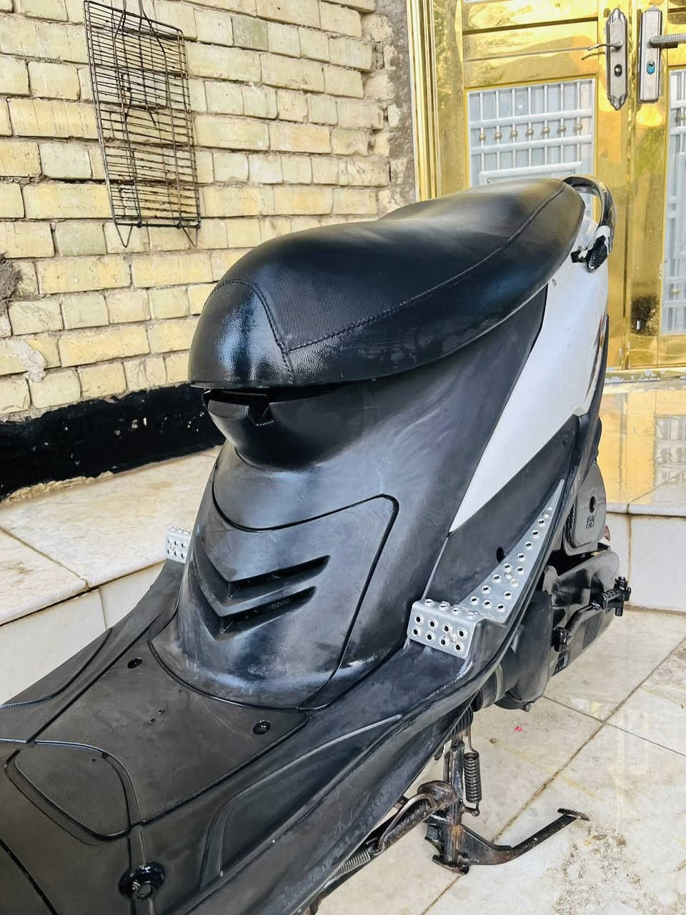 السلام عليكم
ماكس عدله

 للبيع 

دراجه بلاديه كامله لا تنقيص لا تبخير

 مابيه اي شي نقص كلشي شغال

 سلف هندر 

بيه غراض تزويد اجني بيهه

 شيال RPM🤍اصلي 

قبق مروحه كاربون فايبر🕊️

  وقبق شوته كاربون فايبر ألياف🕊️

 ودبل خلفي ابو البطل RGS🧡
قطره دهن RPM🕊️

ووياله اسود RPM🖤

وسبايدر كاربون فايبر👀

بك لايت نفطي بلادي 🖤

 ويدات بانزين رياضي كاربون فايبر🤗

 دراجه ختم واحد ويه لمكينه

 كلشي شغال

 اشاير لايت بك لايت دبل اشاره شغال هورن 

شلعه ومعدل تشك الكاع شك 🥲

مكاني حله مركز المدينه 

السعر طب خاص ودلل لو واتساب 

***********
