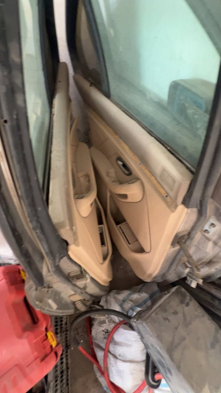 ابواب صقر جديدة بدون صبغ بدون رصعات كاملة من بطاين جام كونترول جام كاملات ***********
