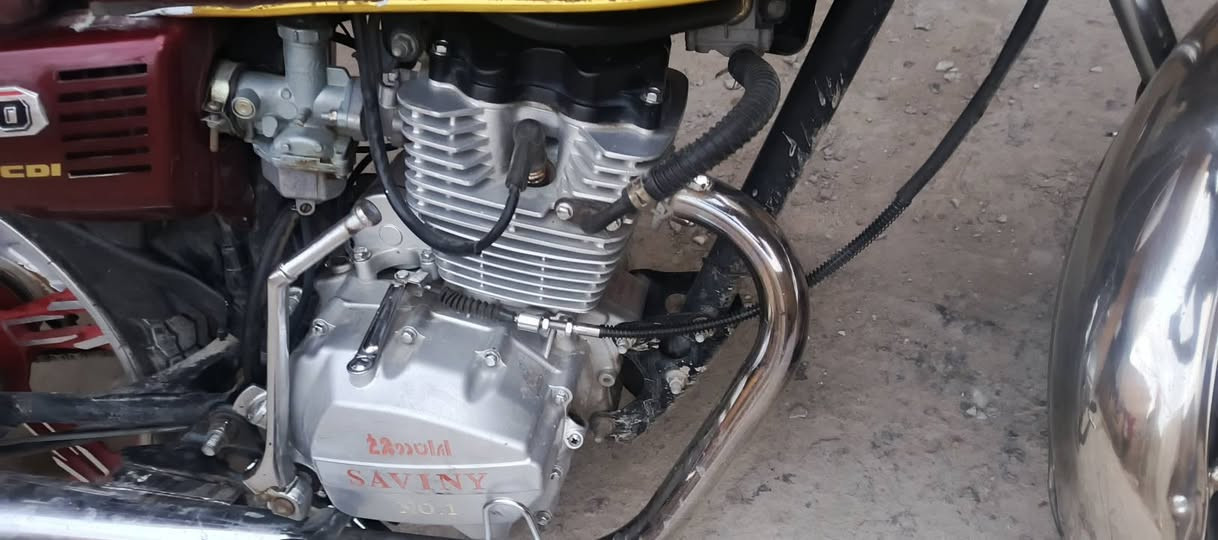 سلام عليكم يراني 21 البيع مكينته حلوه 200 ما بيه كل عطل يراد تبديل بس راجز وراقه كامل
سعره 525 وبيه مجال *********** 
مكاني بغداد المعامل العماري 
بس الشراي يتصل
