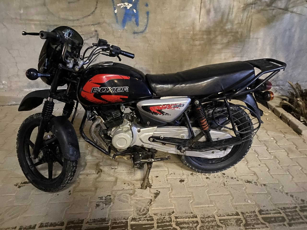 بوكسر 2021 رقم وسنويه باسمي تحويل ثاني يوم دراجه مفتوحه مره وحده دراجه كدامك طالب واريد ابيعها مكاني بغداد الطوبجي ***********السعر 1650 وبيها مجال حك جيه
