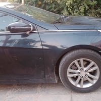 سونتا • ٢٠١١ • ضربت الباب