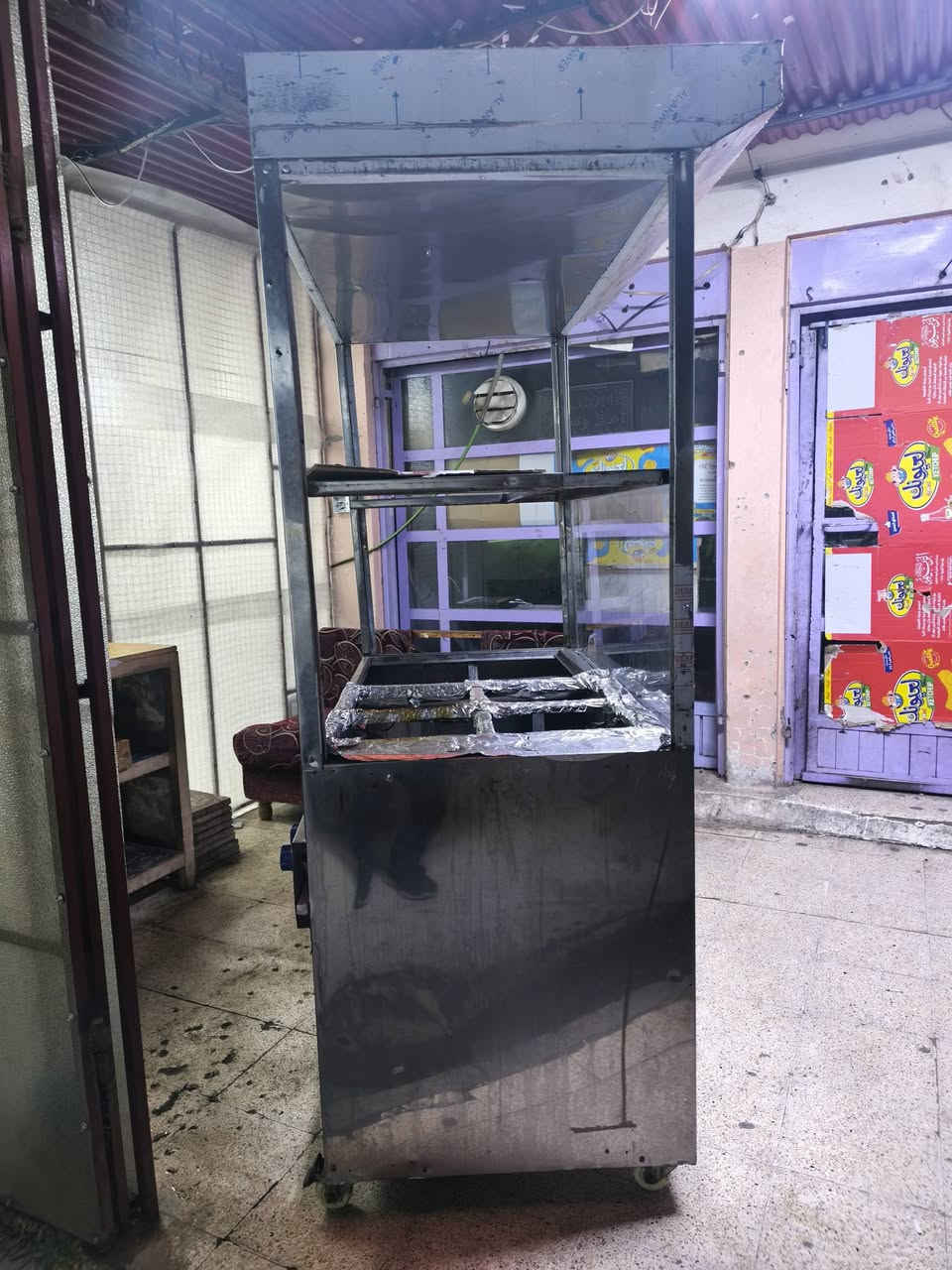 السلام عليكم شوايه بركر فنكر
كامله كمله طاواتها غراضها كامله ثلاث عيون كلي 

شوف نارها بل فيديو نضافتها 80/100 سعر 350بيها مجال

رقم *********** تواصل وتساب فقط مكاني حي الامن قرب بانزيخانه شلالات خاص مفتوح
