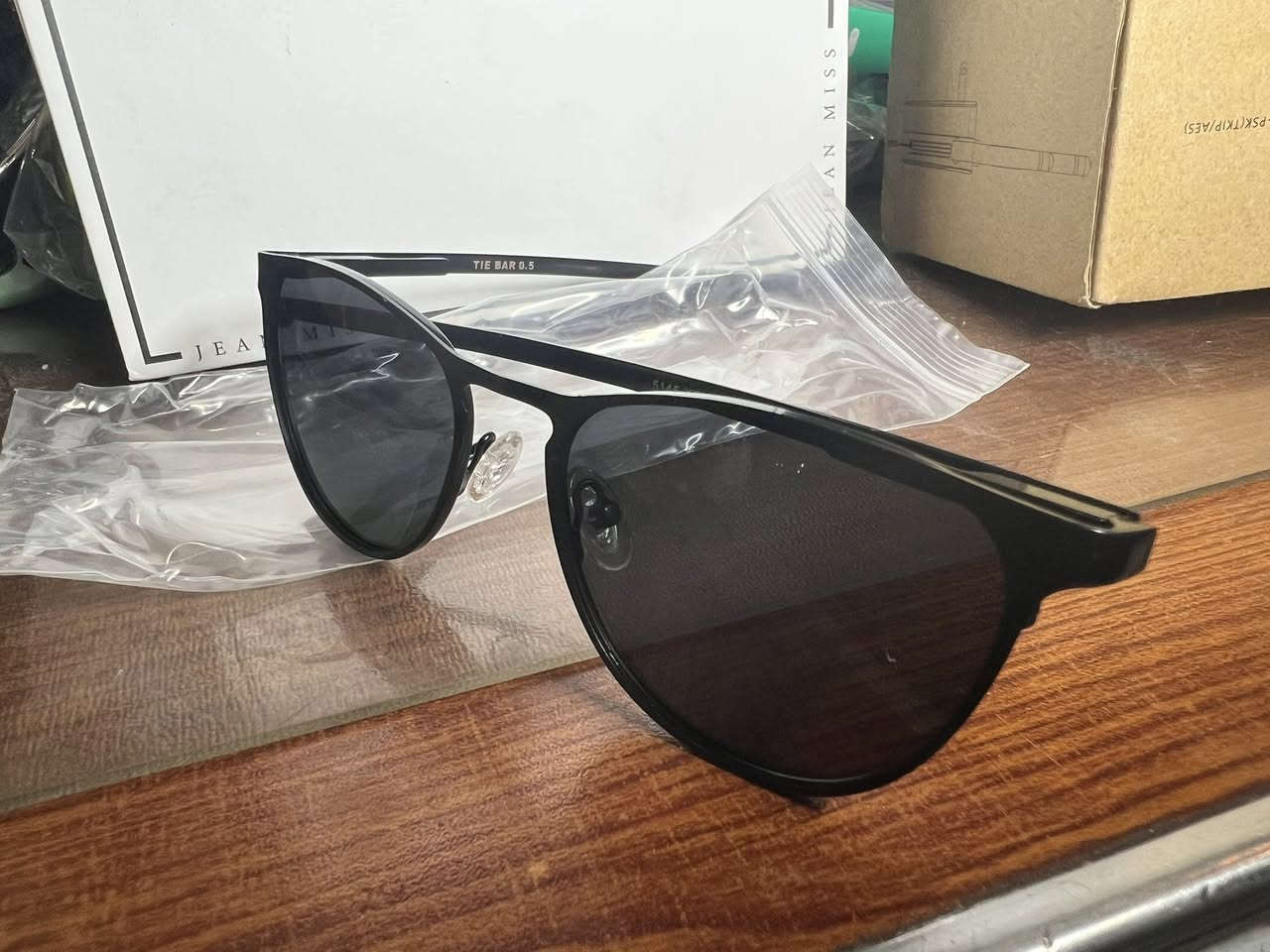 شلعة مناظر
اطار لون اسود بلاتينيوم و لون عدسة مختلف ٨٠ قطعة
مناظر فلتر بدون عدسة  لون الإطار مختلف ٨٠ قطعة
القطعة الفين


**إذا كنت صاحب هذا الإعلان وتريد حذفه لأي سبب، رجاءا أرسل رسالة إلى الدعم الفني**