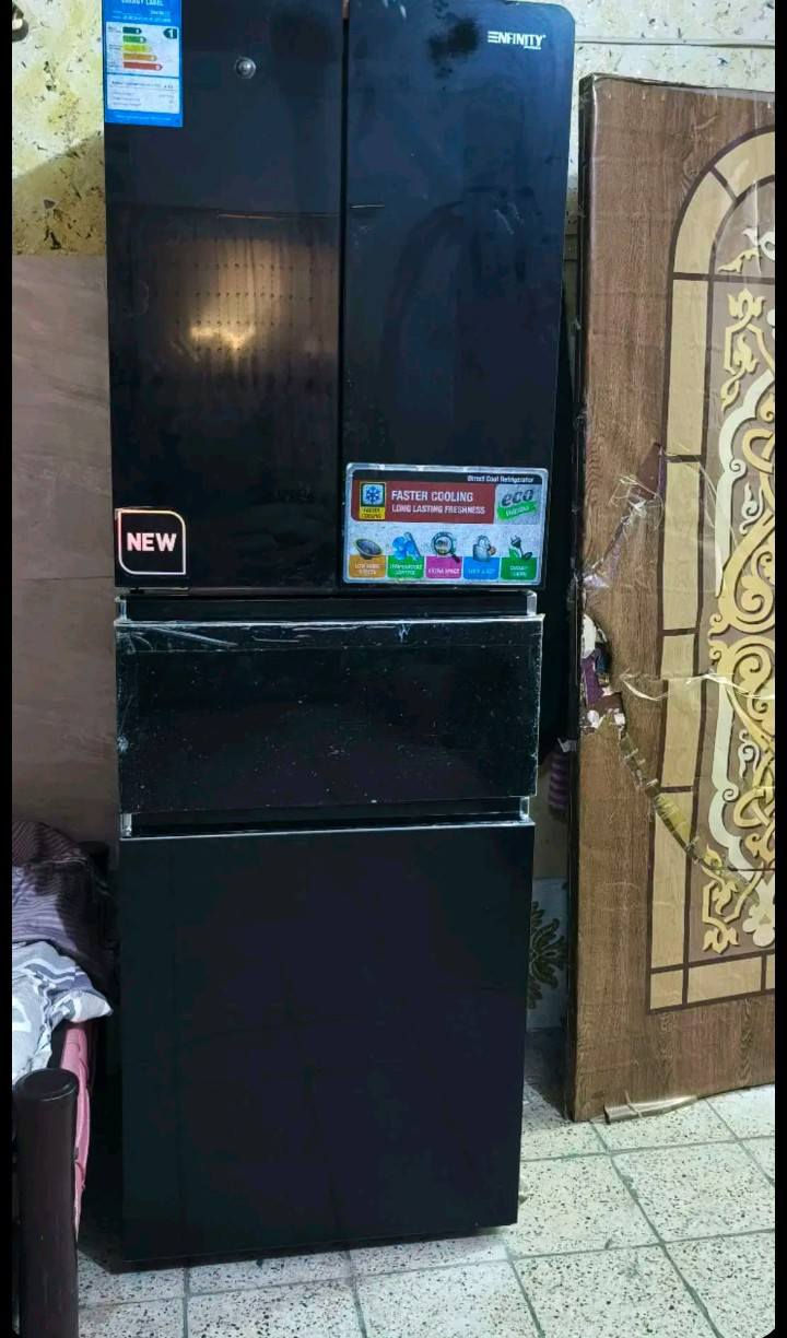 سلام عليكم ثلاجه هيه مجمده البيع اخت جديده سعر خاص مكان كوت داموك 150 وره سوق العصري وهاذا رقمي بي وات ساب وشراي يدلل***********
