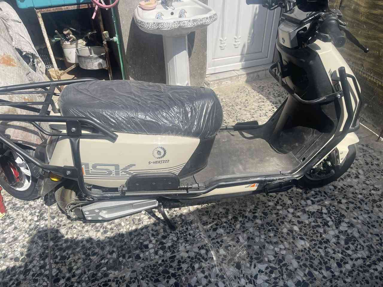 سلام عليكم
درجه شحن البيع استخدام اقل السبوع شرط بعدهي بضمانه
بصمه تشغيل عن بعد 
الاتصال ***********
مكاني بغداد الشعله
