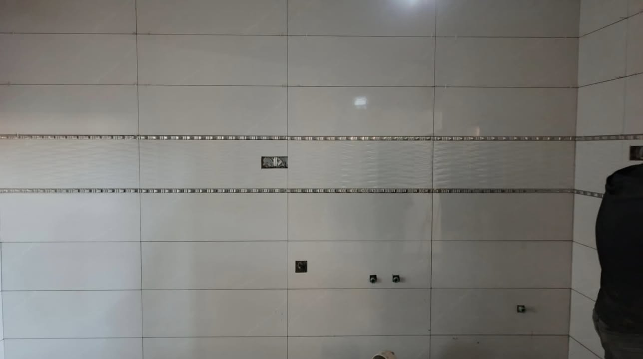 متفرغ كادر سيراميك ارضي +جدار )جاهزون للعمل 
أسعار مناسبه المتر ع 4000 شغل ع ليزر +قاطعه في العمل تسليم هندسي   ) الاتصال أو تواصل خاص  ((الاتصال ***********
