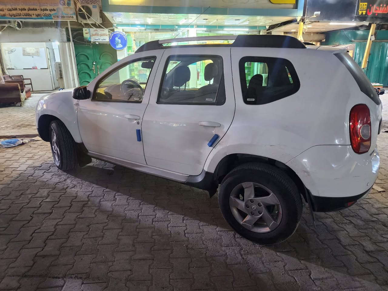 السلام عليكم رينو داستر 2013كير شاده جديد مكينه مامفتوحه صدر جديد شاشه كامره تخم تاير جديد سياره بدون صبغ وبدون تبديل فقط بارد جاملع امامي وتكحيل هلال جاملغ خلفي رقم بغداد مكانهه بغداد جديدة سعر 75وبيهه مجال اتصال ***********
